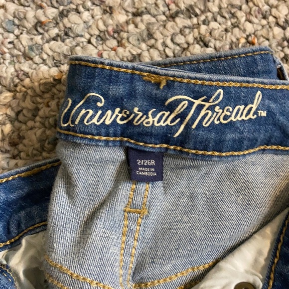 🔥 2/$10 Universal Thread Jeans - Picture 2 of 3